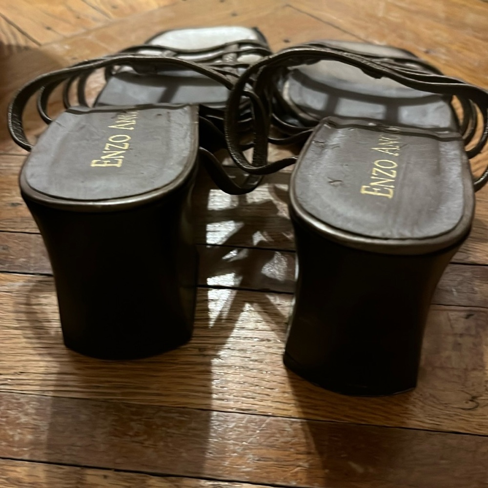 NWOT Enzo Angiolini caged sandals. 2 1/2”Chunky heel. Never worn cocoa brown.